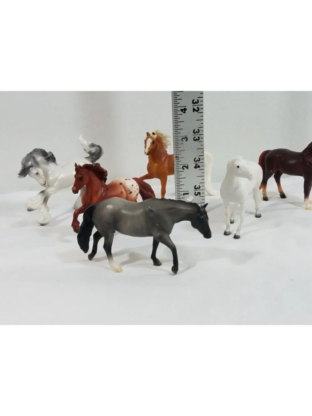Breyer Reeves  Horse Figures Minis Set Of 6 Realistic Miniature Figurines 2.5
